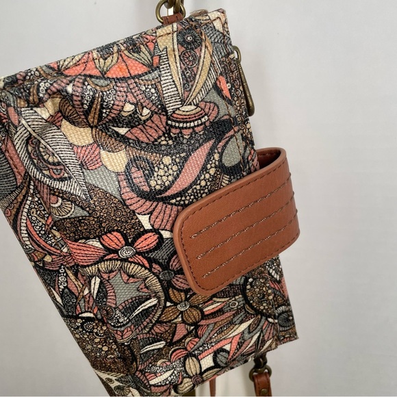Sakroots Coated Canvas  Accordion Zip Around Wallet/crossbody brown floral Print - Picture 1 of 8